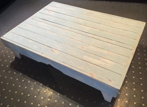 pallet wood table chalk painted